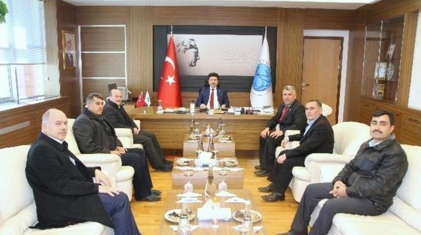 Rekt&ouml;r Prof. Dr. Mustafa Doğan Karacoşkun&rsquo;a Hayırlı Olsun Ziyaretleri S&uuml;r&uuml;yor