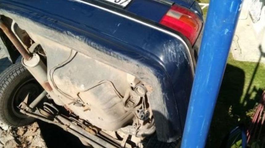 Otomobil Apartmanın Bah&ccedil;esine U&ccedil;tu: 1 Yaralı