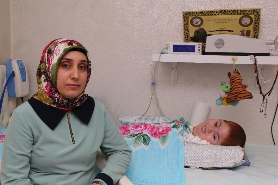 Cihazlara Bağlı Sma Hastası &Ccedil;ocuğun Annesinden Umut Dolu Mesaj