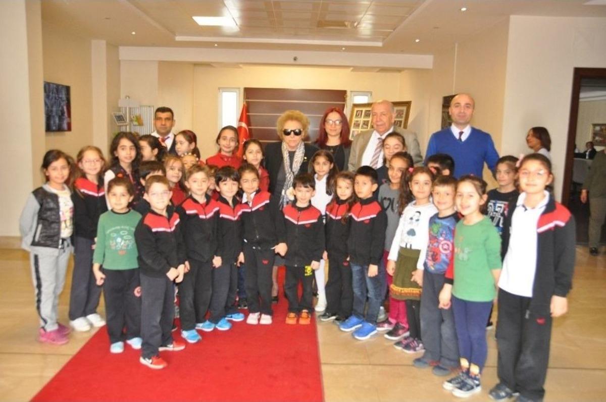 Gkv&rsquo;li Miniklerin Mozaik Sergisi B&uuml;y&uuml;k İlgi G&ouml;r&uuml;yor