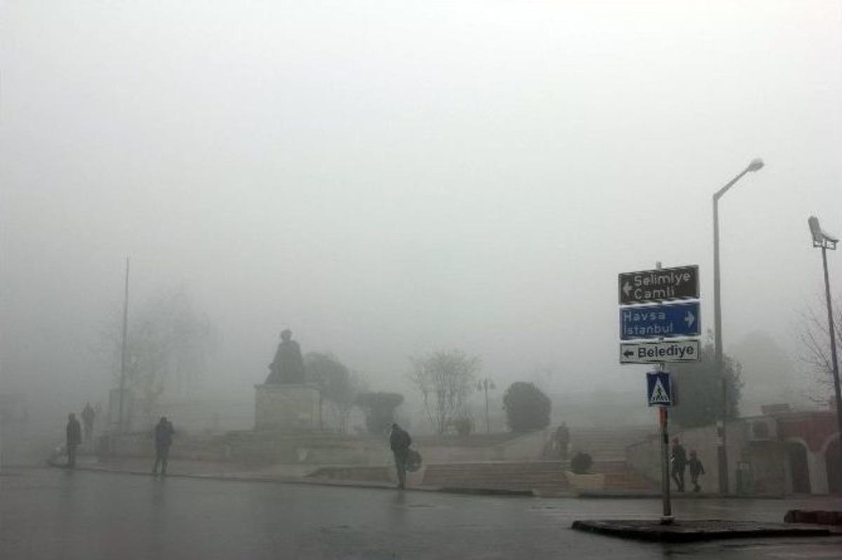 Edirne&rsquo;de Yoğun Sis Devam Ediyor