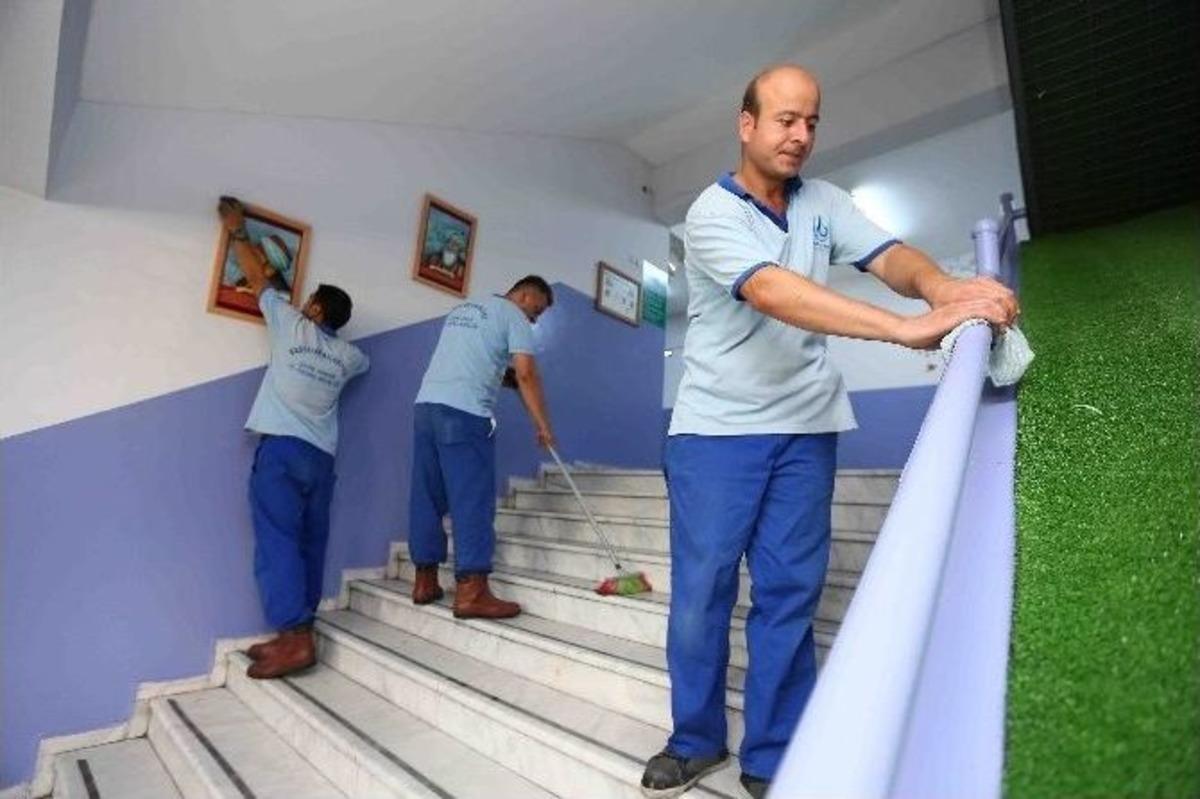 Bağcılar&rsquo;daki Okullarda Yarıyıl Temizliği