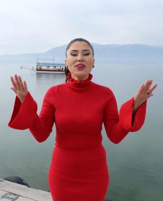 Burdur G&ouml;l&uuml; I&ccedil;in Klip &Ccedil;ektiler 1