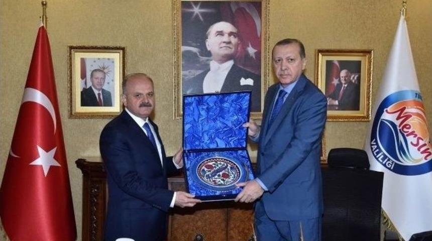 Cumhurbaşkanı Erdoğan, Vali &Ccedil;akacak&rsquo;ı Ziyaret Etti