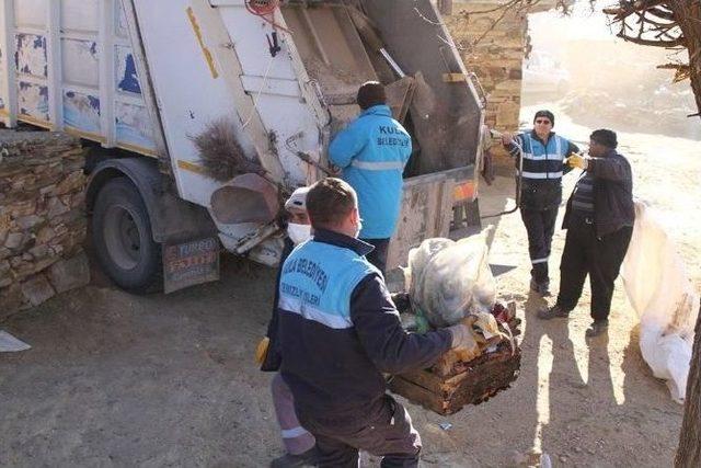 Kötü Koku Geliyordu 5 Kamyon Çöp Çıktı