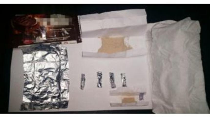 &Ccedil;ikolata Ambalajından Eroin &Ccedil;ıktı