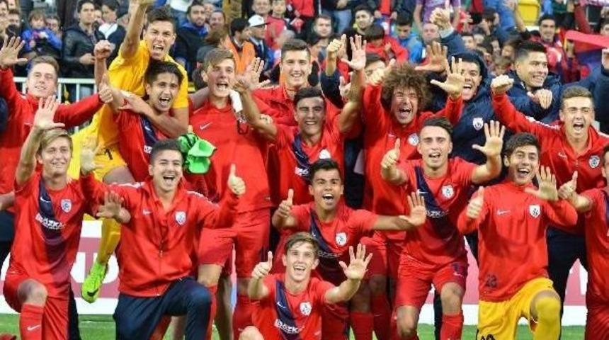 Uefa Gen&ccedil;lik Ligi'nde Altınordu'da Atletico Madrid Heyecanı
