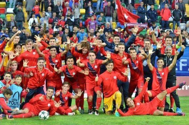 Uefa Gen&ccedil;lik Ligi nde Altınordu da Atletico Madrid Heyecanı 1