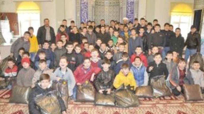 &ldquo;haydi &Ccedil;ocuklar Namaza&rdquo; Projesine Katılan &Ccedil;ocuklar &Ouml;d&uuml;llendirildi