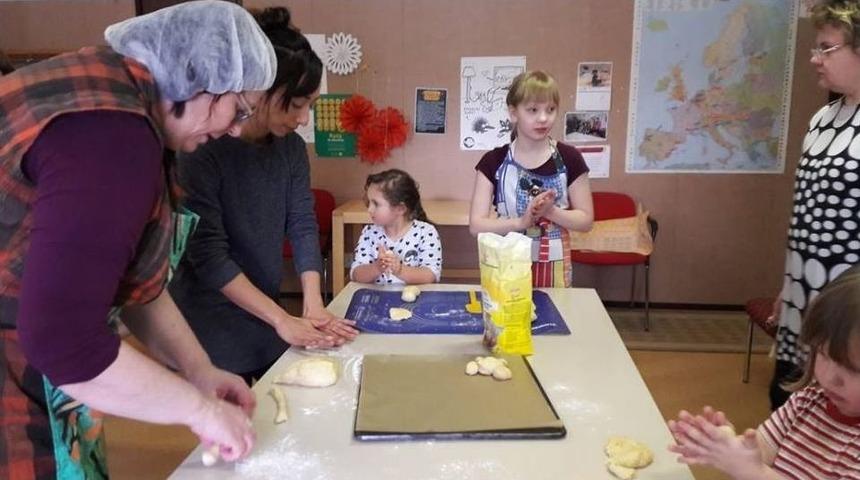 D&uuml;nya Diyarbakırlı &Ccedil;ocuklar İ&ccedil;in Pişirdi