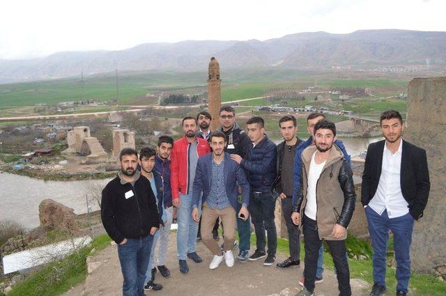 Tügva Gençleri Hasankeyf’i Gezdi