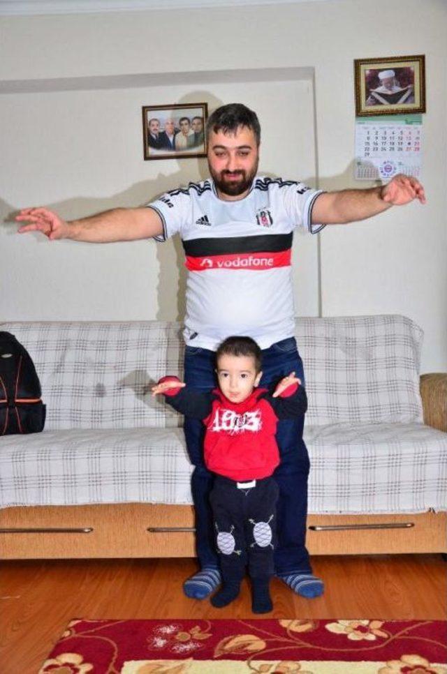 Fanatik Baba Oğlunun Adını Beşiktaş Koydu