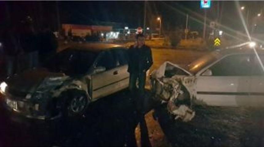 Yol Yapım &Ccedil;alışaması S&uuml;r&uuml;c&uuml;leri Zora Sokuyor