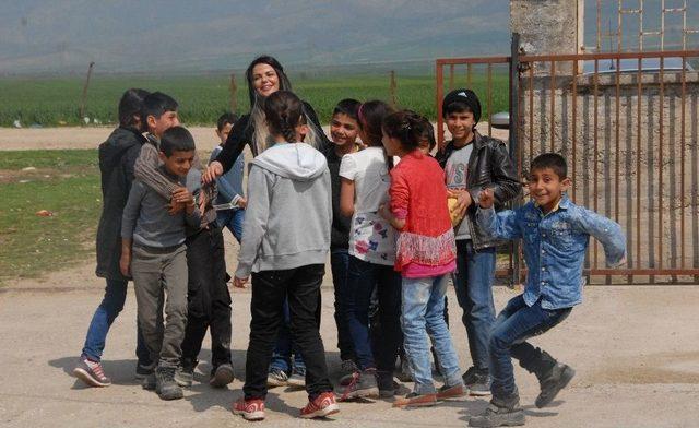 İstanbul’dan Silopi’ye Öğrencilerini Görmeye Geldi