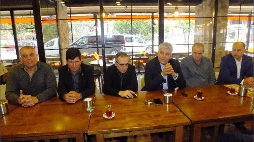 Serik&rsquo;te Deve G&uuml;reşi Heyecanı