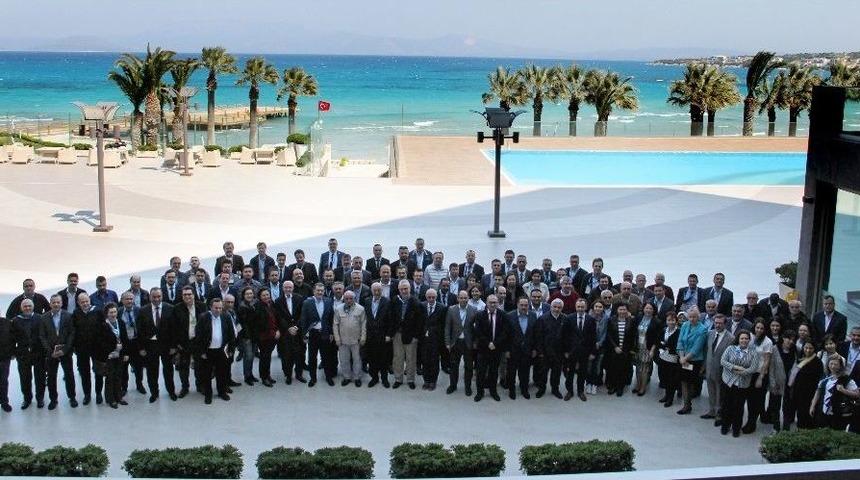 Kuru Meyve Sekt&ouml;r&uuml; İhracatta Tıkanıklığı Aşmanın Yollarını Arıyor