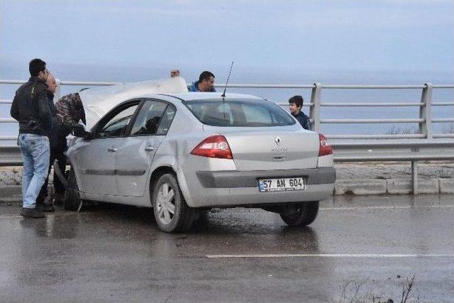 Sinop’ta Maddi Hasarlı Kaza