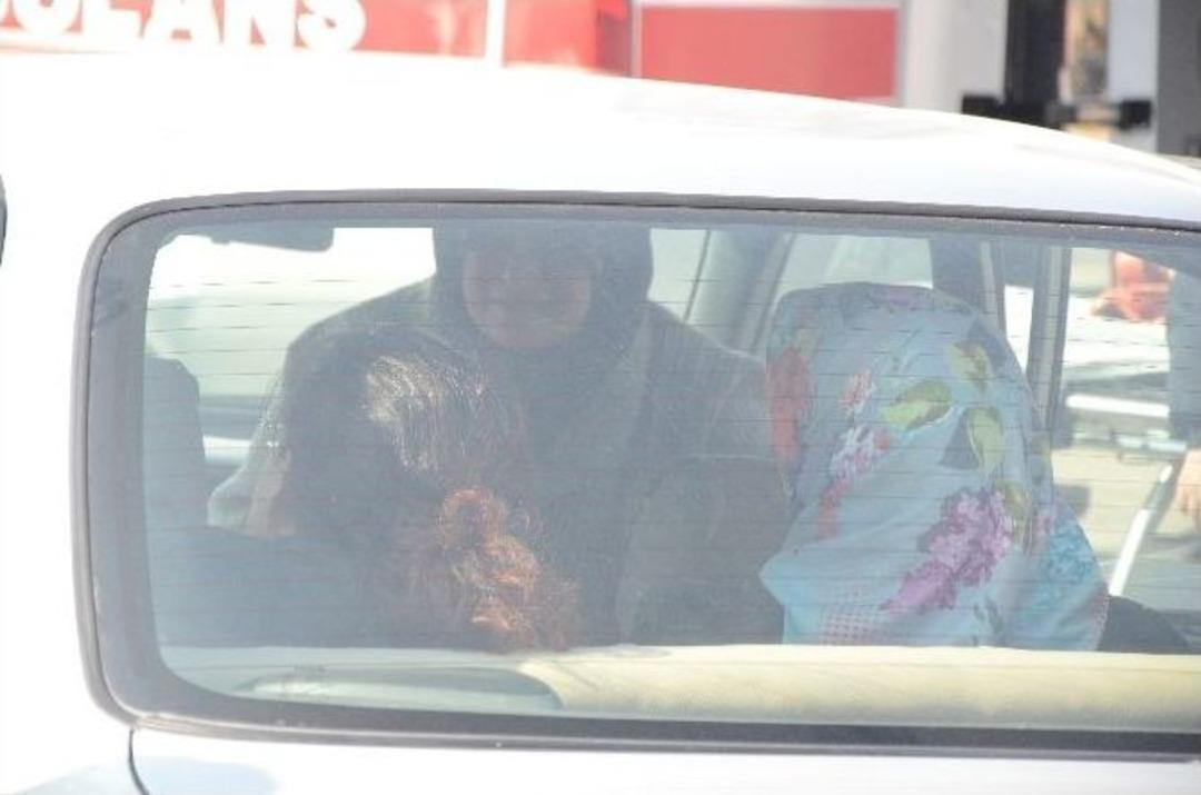 Kaza Sonrası Ara&ccedil; İ&ccedil;erisinde Mahsur Kaldılar