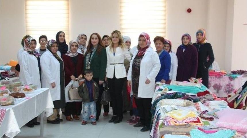 İl&ccedil;e Protokol&uuml;nden Hanımeller Pazarına Destek