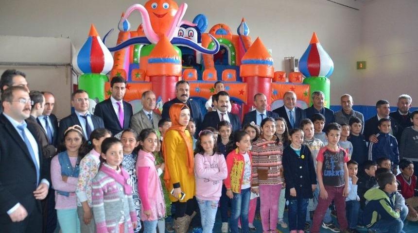 Hask&ouml;yl&uuml; &Ouml;ğrencilere Şişme Oyun Parkı