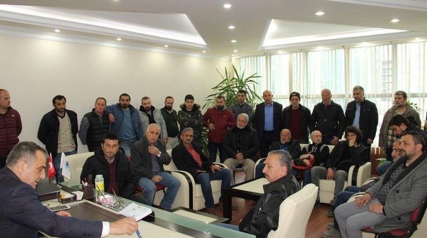 Yomralı Balık&ccedil;ılar Başkan Sağıroğlu&rsquo;nu Ziyaret Ederek Sahil Dolgusuyla İlgili Sorunlarını Anlattılar