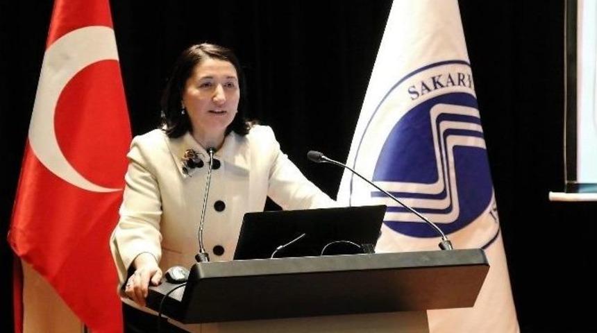 Sağlık Bilimleri Fak&uuml;ltesi &Ouml;ğrencilerine Oryantasyon Eğitimi