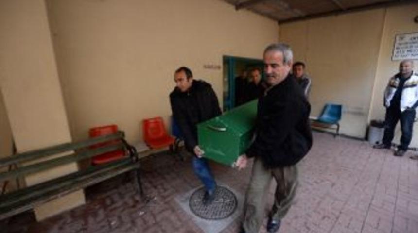 Foseptik &Ccedil;ukurunda &Ouml;l&uuml; Bulunan 7 Yaşındaki &Ccedil;ocuğun Cenazesi Alındı