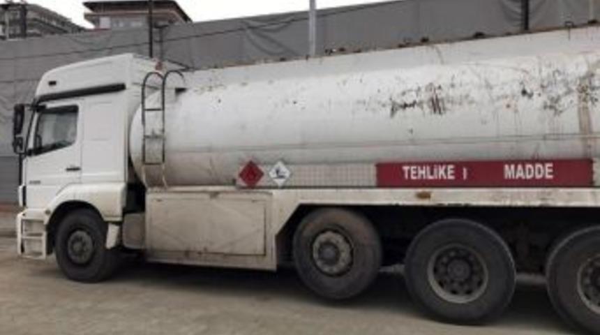 Batman&rsquo;da 7 Bin 992 Litre Ka&ccedil;ak Akaryakıt Ele Ge&ccedil;irildi
