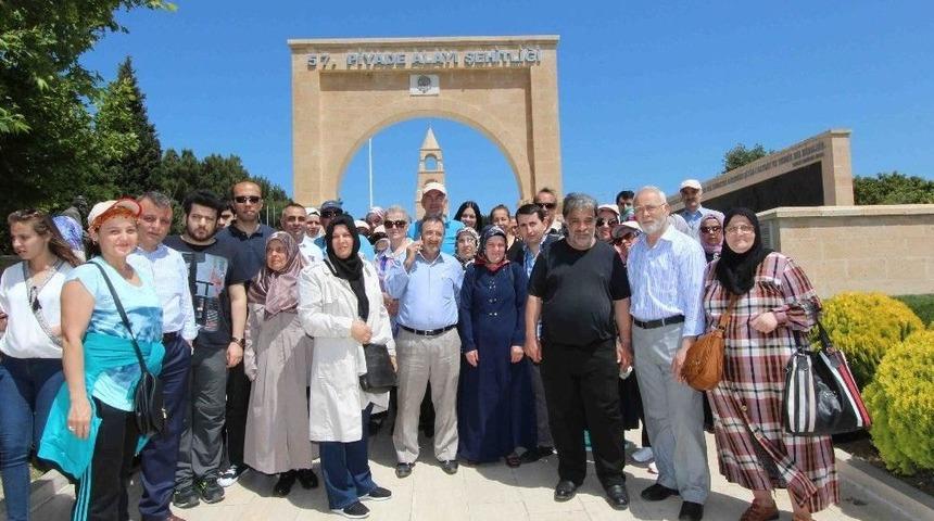 120 Bin Bağcılarlı &Ccedil;anakkale Şehitliği&rsquo;ni Ziyaret Etti