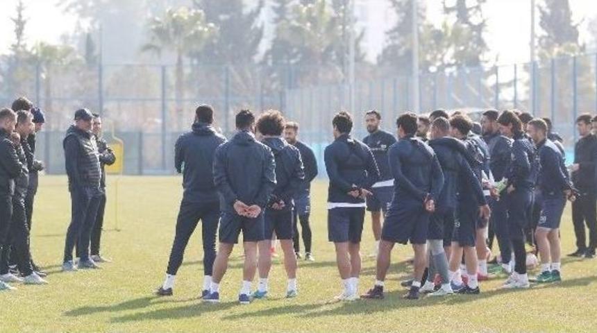 Adana Demirspor&rsquo;da B&uuml;y&uuml;kşehir Gaziantepspor Ma&ccedil;ı Hazırlıkları S&uuml;r&uuml;yor