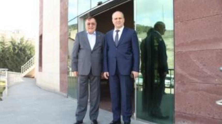 Emniyet M&uuml;d&uuml;r&uuml; Artunay, Parmaksız&rsquo;ı Ziyaret Etti