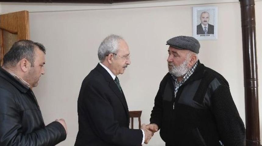 Kılı&ccedil;daroğlu&rsquo;ndan Şehit Adliye &Ccedil;alışanının Ailesine Ziyaret