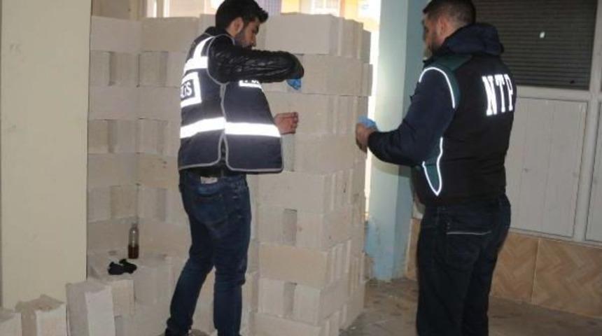 Gaziantep'te Ateş A&ccedil;ılan Evde Uyuşturucu Araması