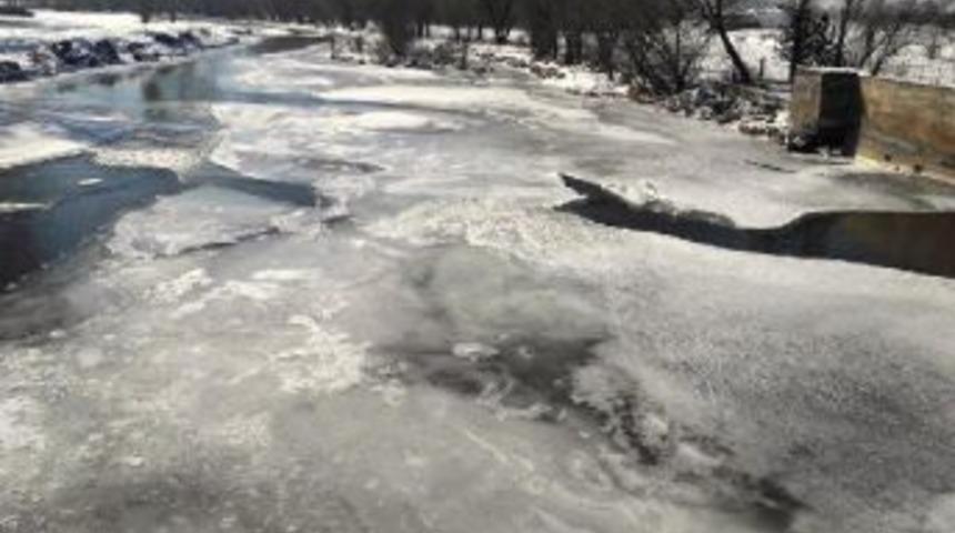 Soğuk Hava Zamantı Irmağını Dondurdu