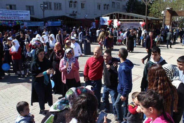 Dünya Otizm Farkındalık Günü Etkinliği Düzenlendi