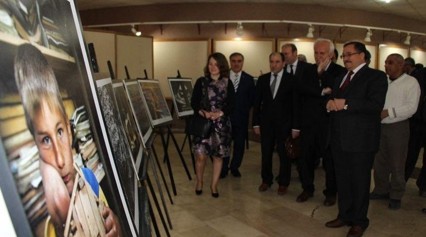 &rsquo;insana Odaklan-değişimi Yansıt&rsquo; Fotoğraf Sergisi Samsun&rsquo;da A&ccedil;ıldı