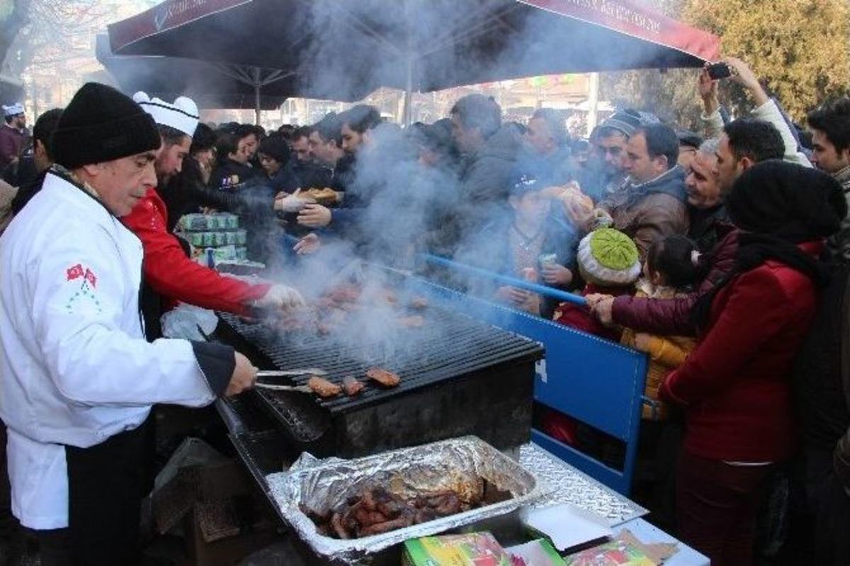 2 Ton Sucuğa H&uuml;cum