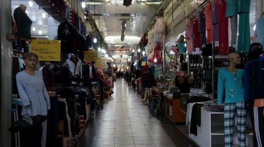 Beyaz Esaret Yabancılar &Ccedil;arşısı Esnafını Vurdu