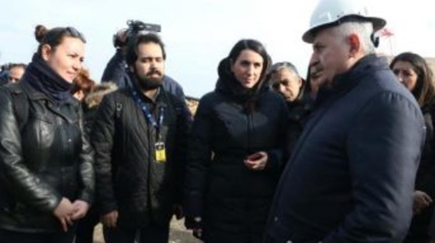 Verici Kulesi Inşaatında Incelemelerde Bulunan Başbakan Yıldırım: Ramazan'ın Sonuna Doğru A&ccedil;mayı Hedefliyoruz (2)