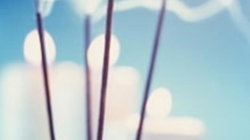 T&uuml;ts&uuml;, Mum ve Oda Kokularına Dikkat!