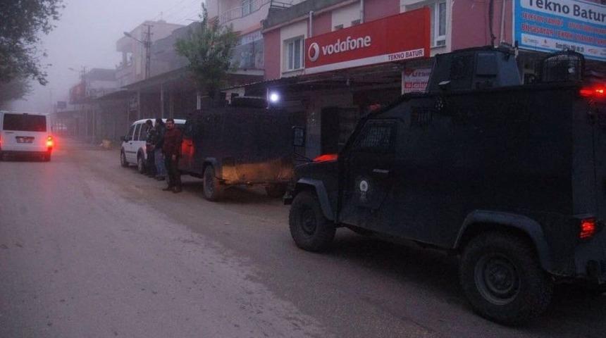 Adana&rsquo;da Ter&ouml;r Operasyonu: 8 G&ouml;zaltı