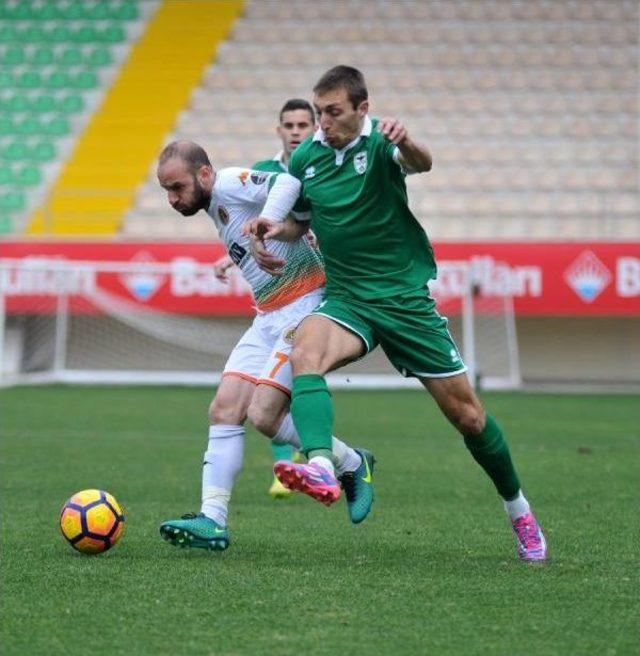 Aytemiz Alanyaspor, Ofk Pirin'i 3-0 Yendi