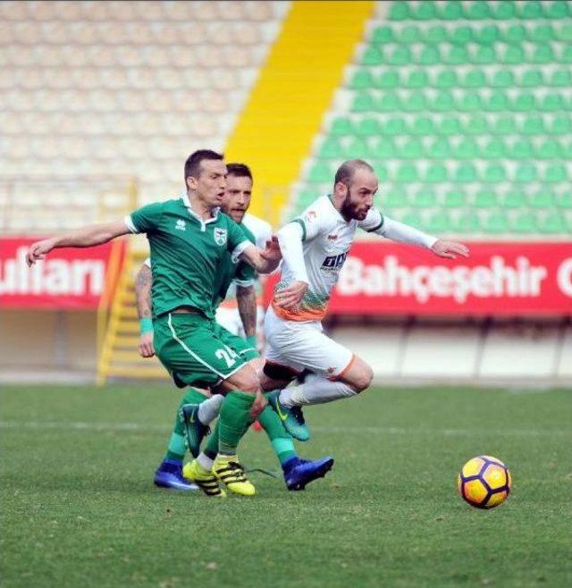 Aytemiz Alanyaspor, Ofk Pirin'i 3-0 Yendi