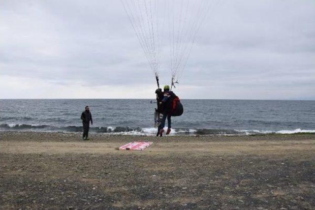 Yamaç Paraşütü Inişi Sürpriz Evlenme Teklifi