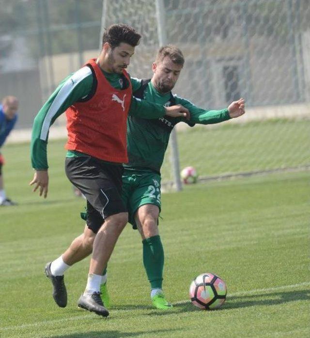 Bursaspor, Kardemir Kabükspor Hazırlıklarına Ara Vermeden Başladı