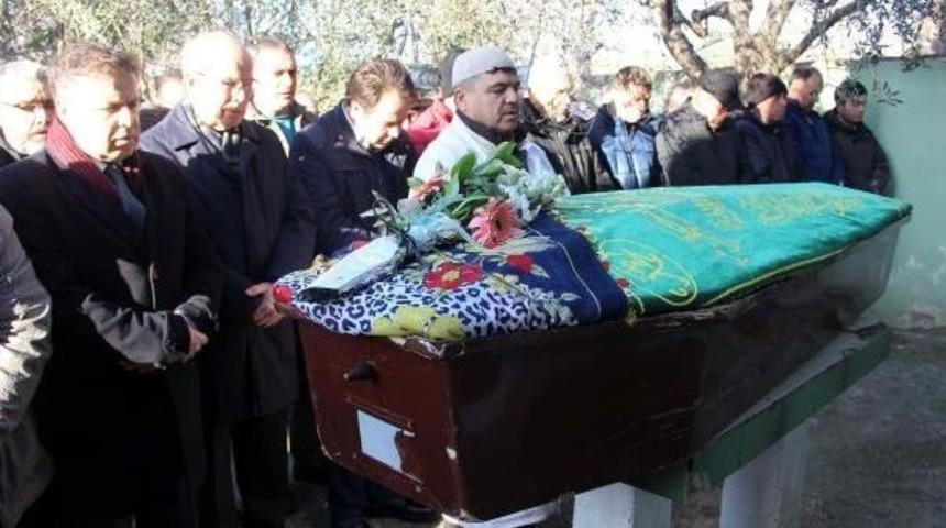 Ercan Karakaş'ın Annesi &Ccedil;anakkale'de Toprağa Verildi