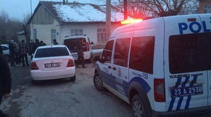 Ağa&ccedil;lık Alanda T&uuml;fekle Vurulmuş 2 Kişi Bulundu