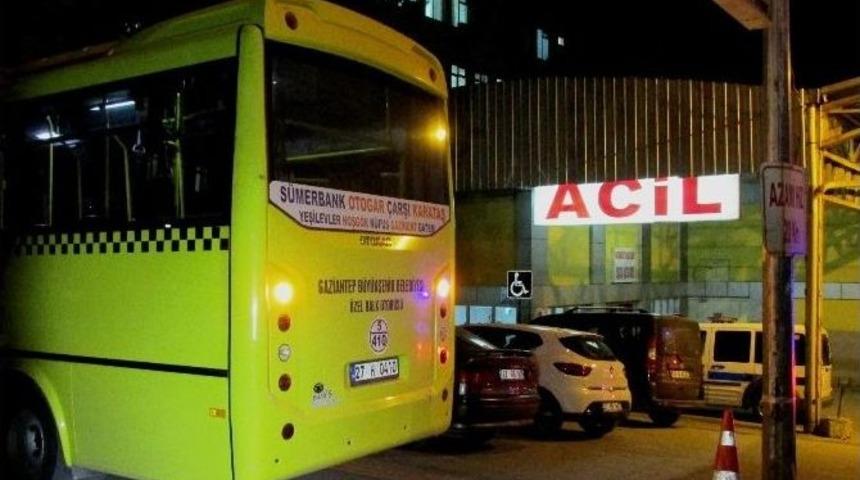 Vurulduğu Halk Otob&uuml;s&uuml;yle Hastaneye G&ouml;t&uuml;r&uuml;ld&uuml;