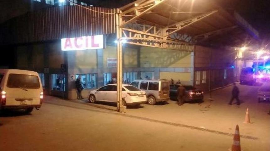 Trafikte Şof&ouml;r&uuml;yle Tartıştığı Halk Otob&uuml;s&uuml;ne Ateş A&ccedil;tı: 1 Yaralı