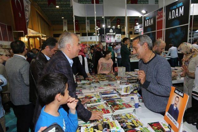 Denizli Kitap Fuarı’nı 68 Bin Kişi Ziyaret Etti